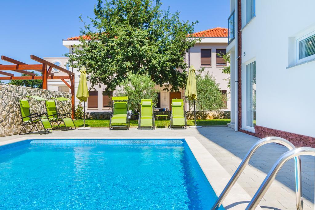 Villa Apartments Futura วานตาชิชี ภายนอก รูปภาพ