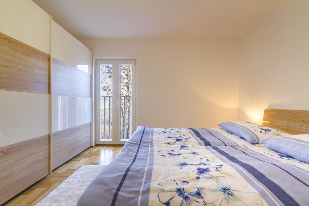 Villa Apartments Futura วานตาชิชี ภายนอก รูปภาพ