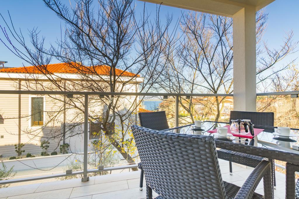 Villa Apartments Futura วานตาชิชี ภายนอก รูปภาพ